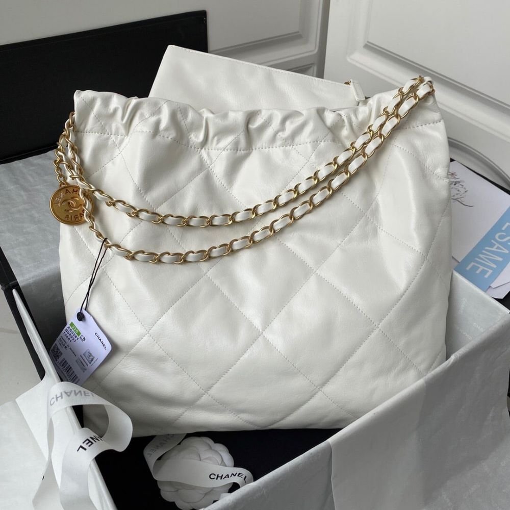 Chanel 22 Maxi Handbag White 42Cm AS3261