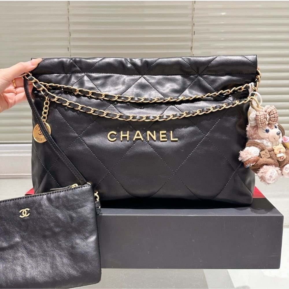 Chanel 22 Medium East West Bag Leather Black 39Cm