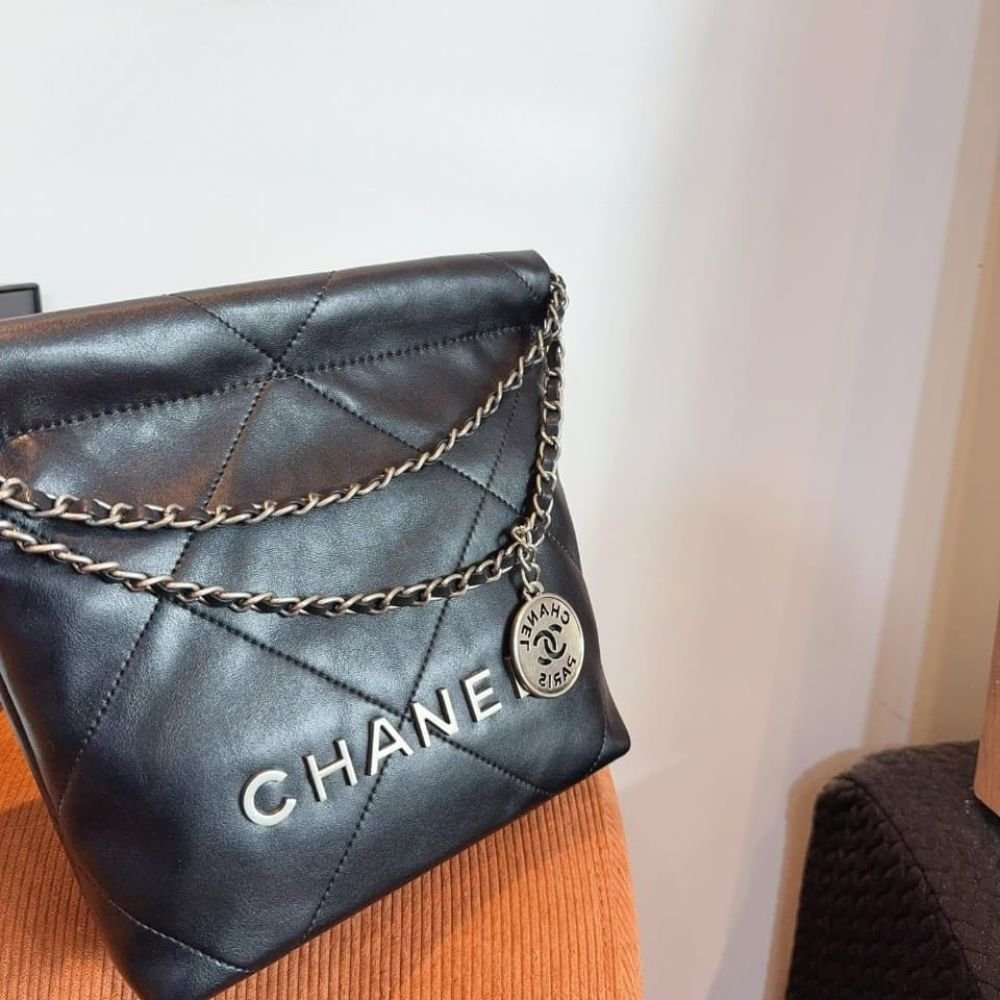 Chanel 22 Mini Handbag Black 22Cm