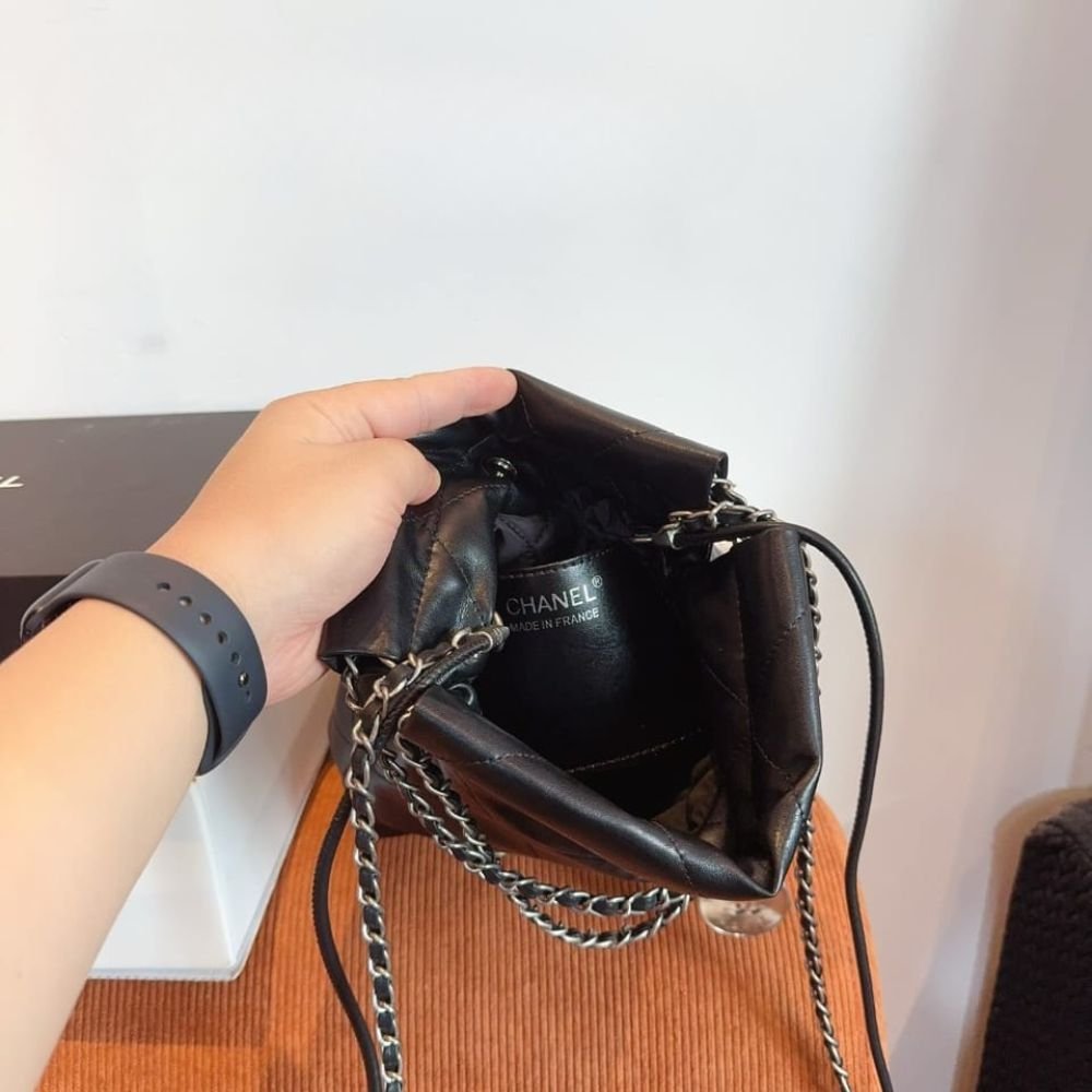 Chanel 22 Mini Handbag Black 22Cm