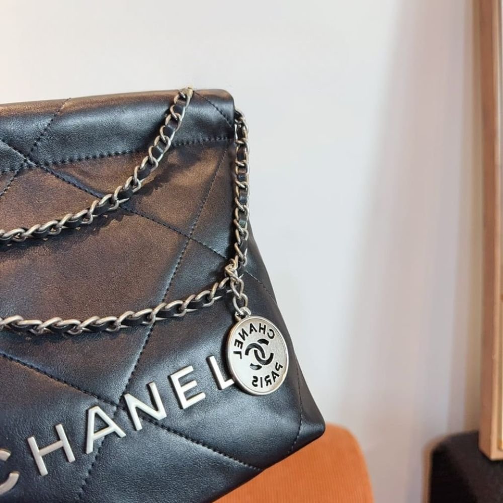 Chanel 22 Mini Handbag Black 22Cm