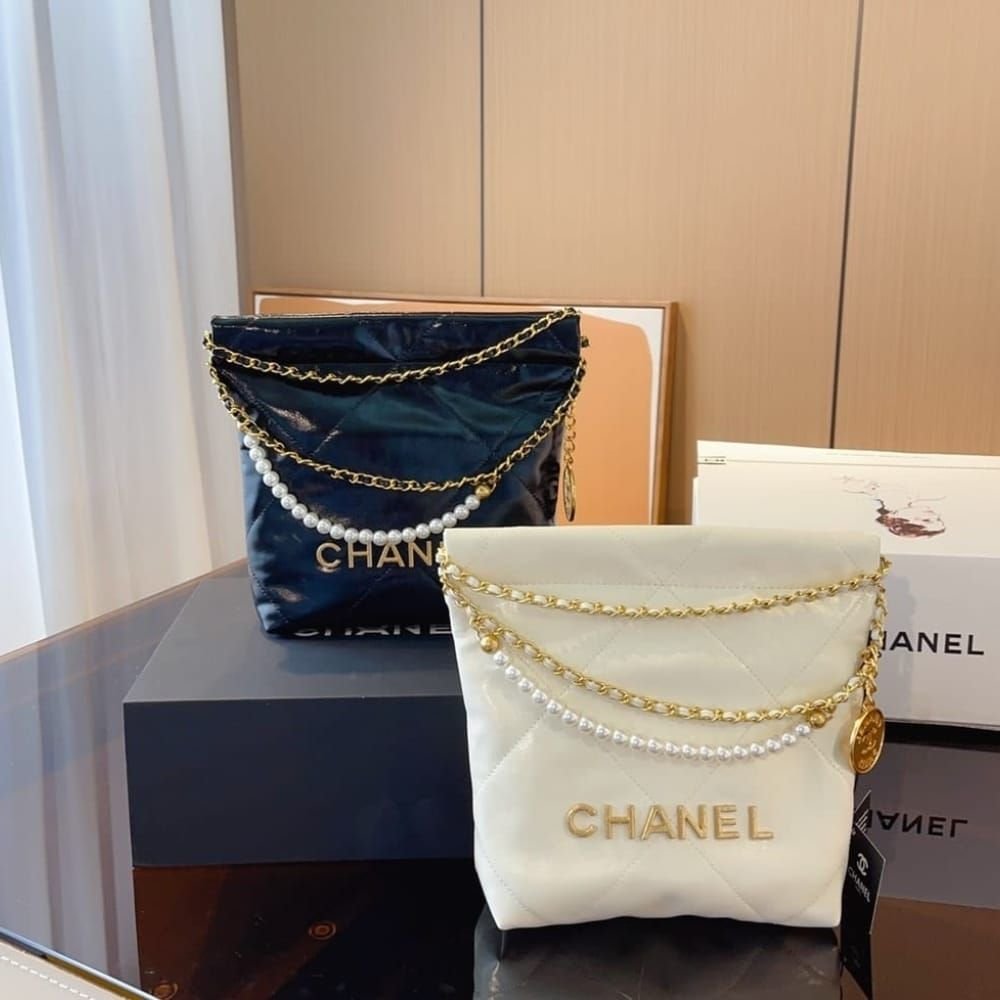 Chanel 22 Mini Handbag Shiny Crystal Pearls Gold Tone Metal Black 22Cm AS3980 B10672 94305