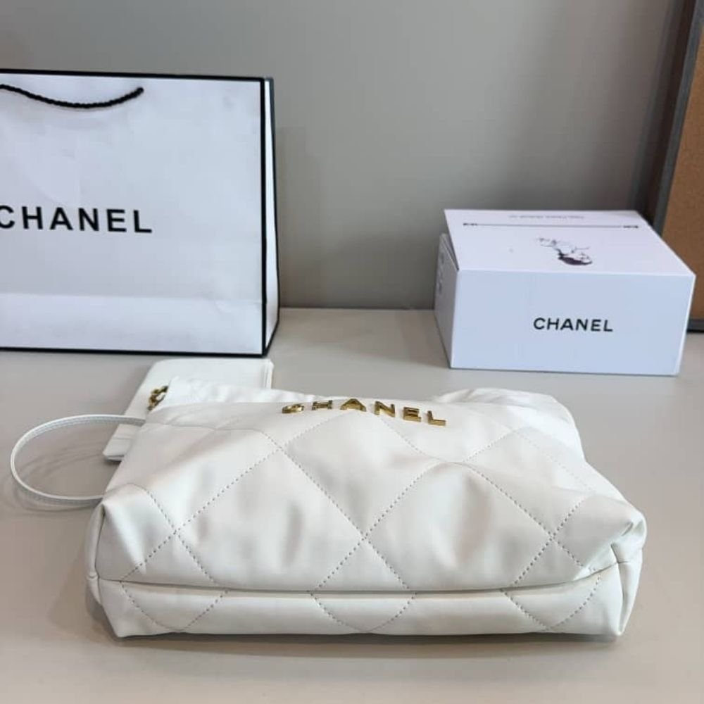 Chanel 22 Small Handbag White 36Cm AS3260 B09859 10601