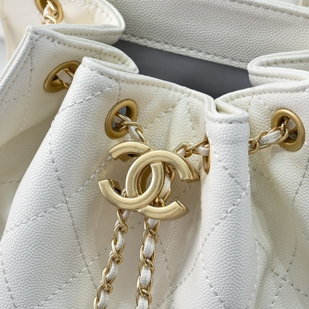 Chanel 25 Medium Size Backpack Grain Effect And Gold Metal White 23Cm AS5600 B20304 10601