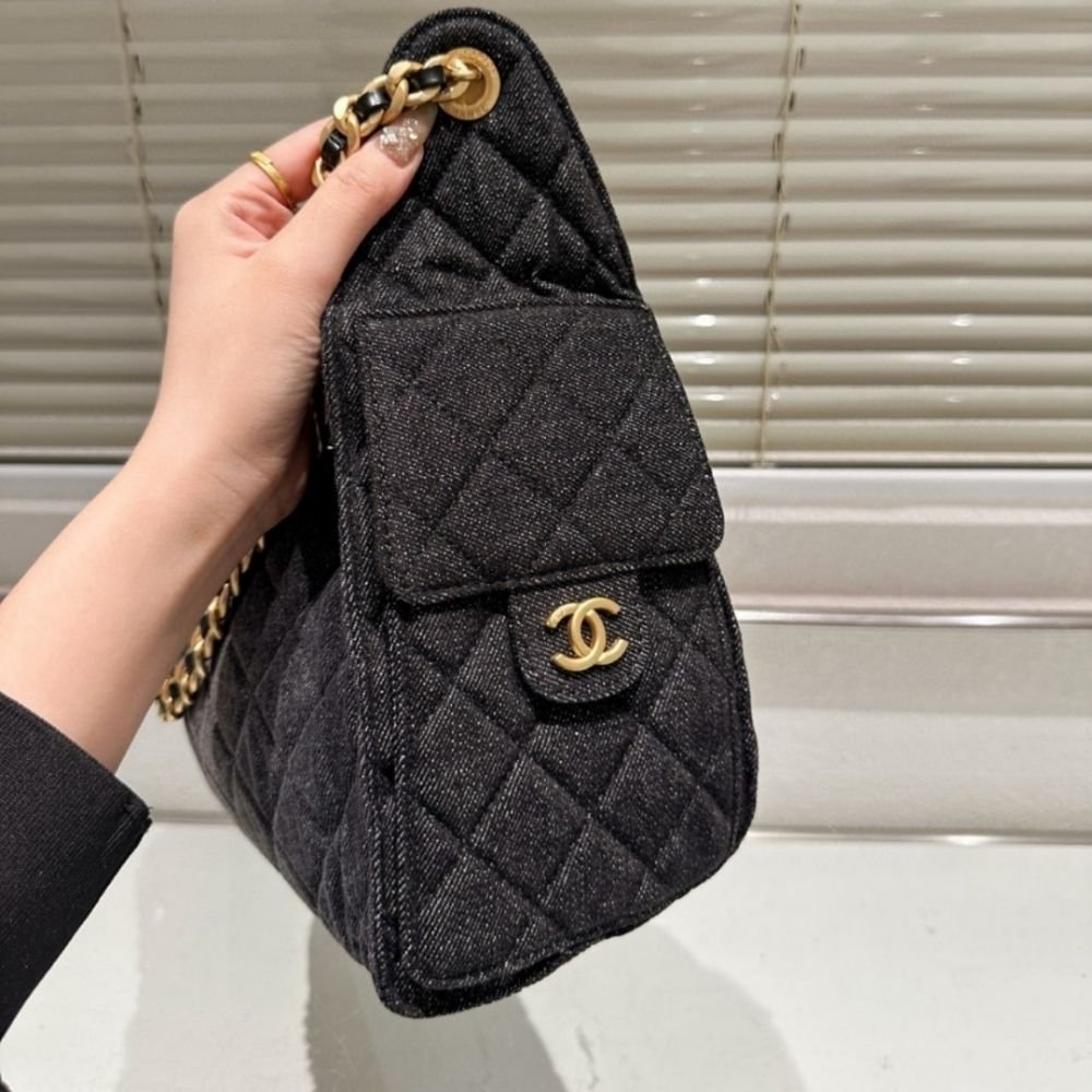 Chanel 25 Small Handbag Grained And Gold Tone Metal Washed Denim Black 26Cm AS5293 B20520 U0725