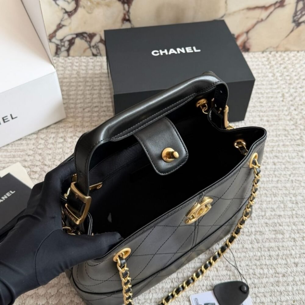 Chanel 25A Hobo Bag Gold Tone Hardware Black 28Cm