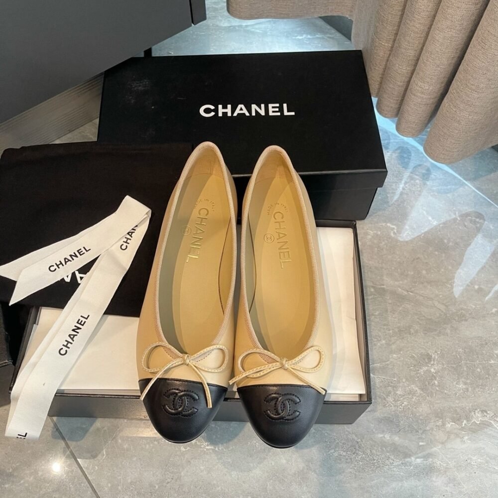 Chanel Ballet Flats Beige Black G02819 X01000 C0204