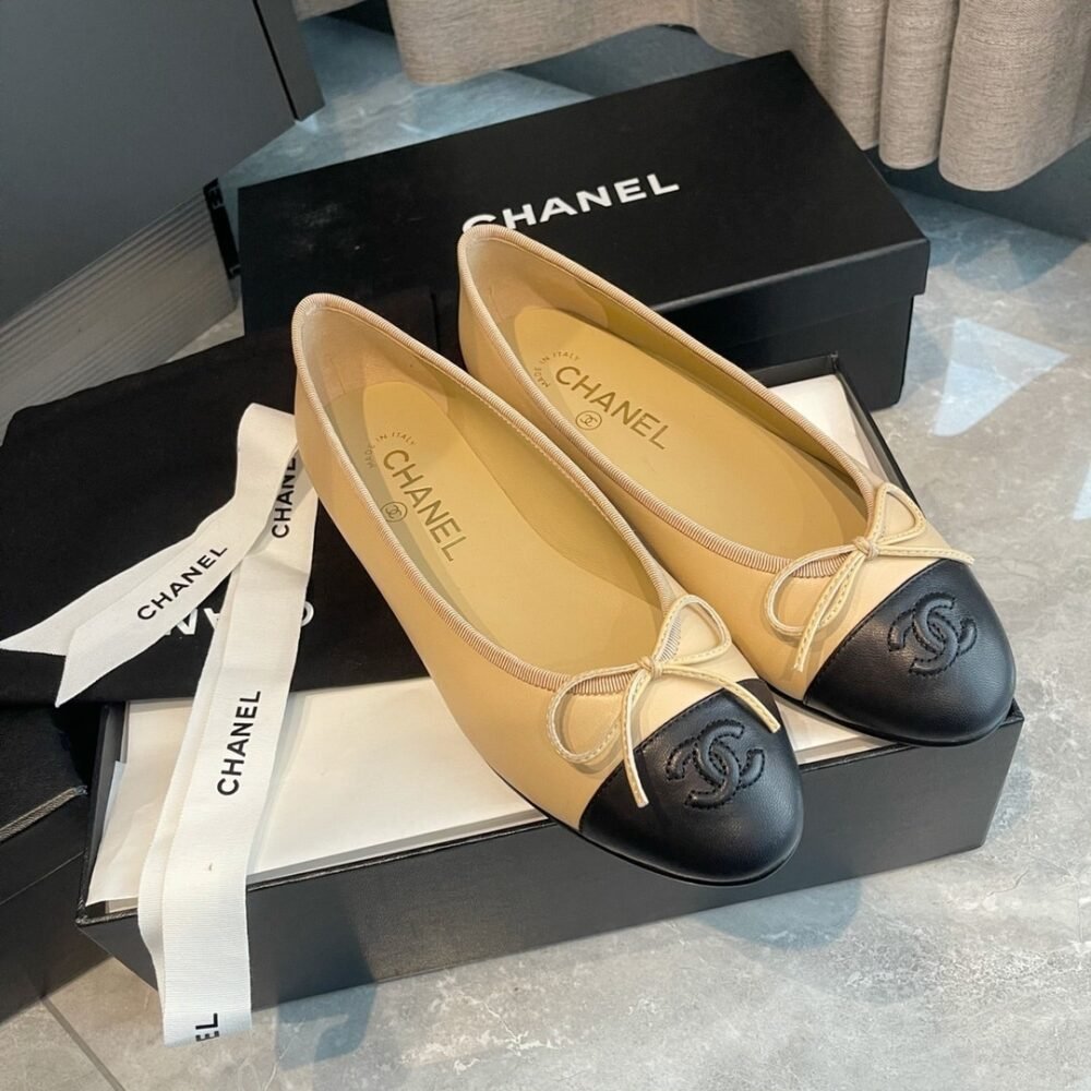 Chanel Ballet Flats Beige Black G02819 X01000 C0204