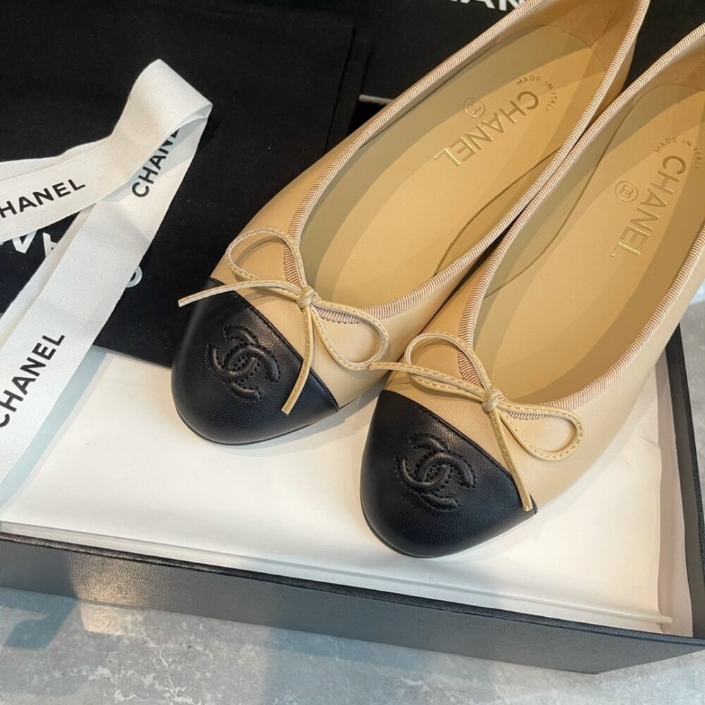 Chanel Ballet Flats Beige Black G02819 X01000 C0204