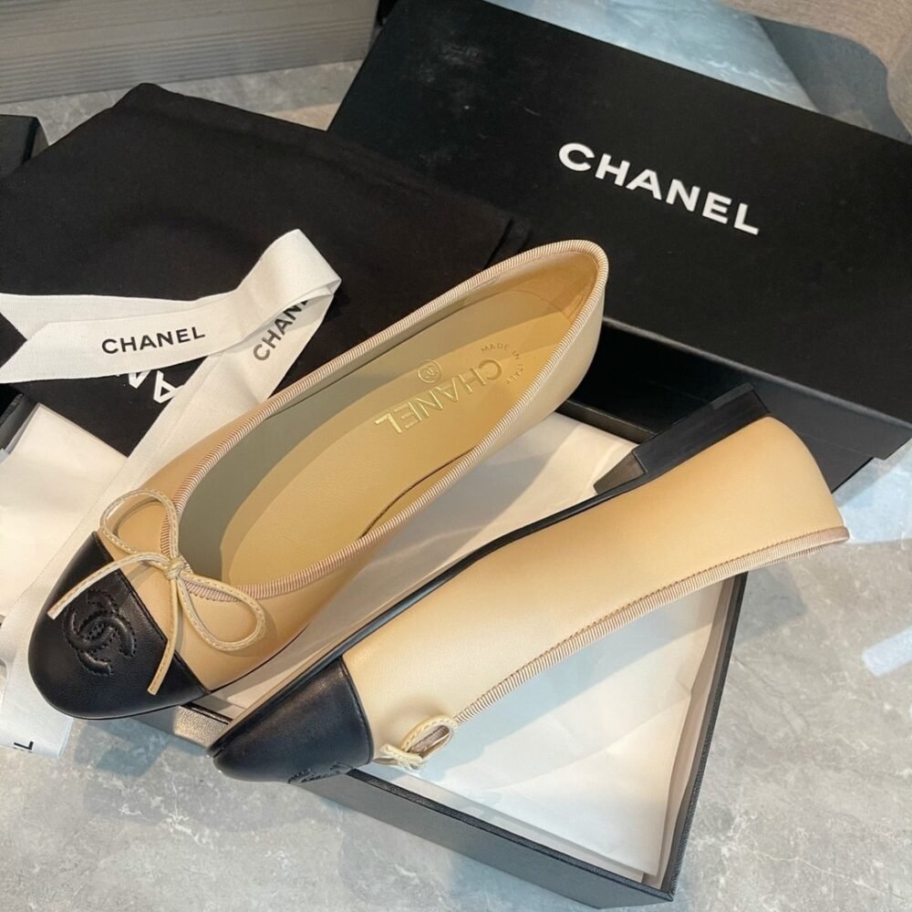 Chanel Ballet Flats Beige Black G02819 X01000 C0204