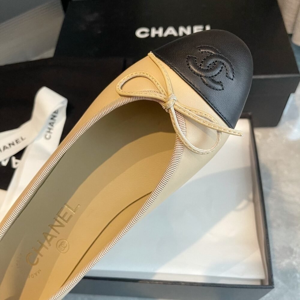 Chanel Ballet Flats Beige Black G02819 X01000 C0204