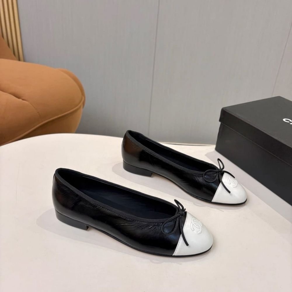Chanel Ballet Flats Black And White