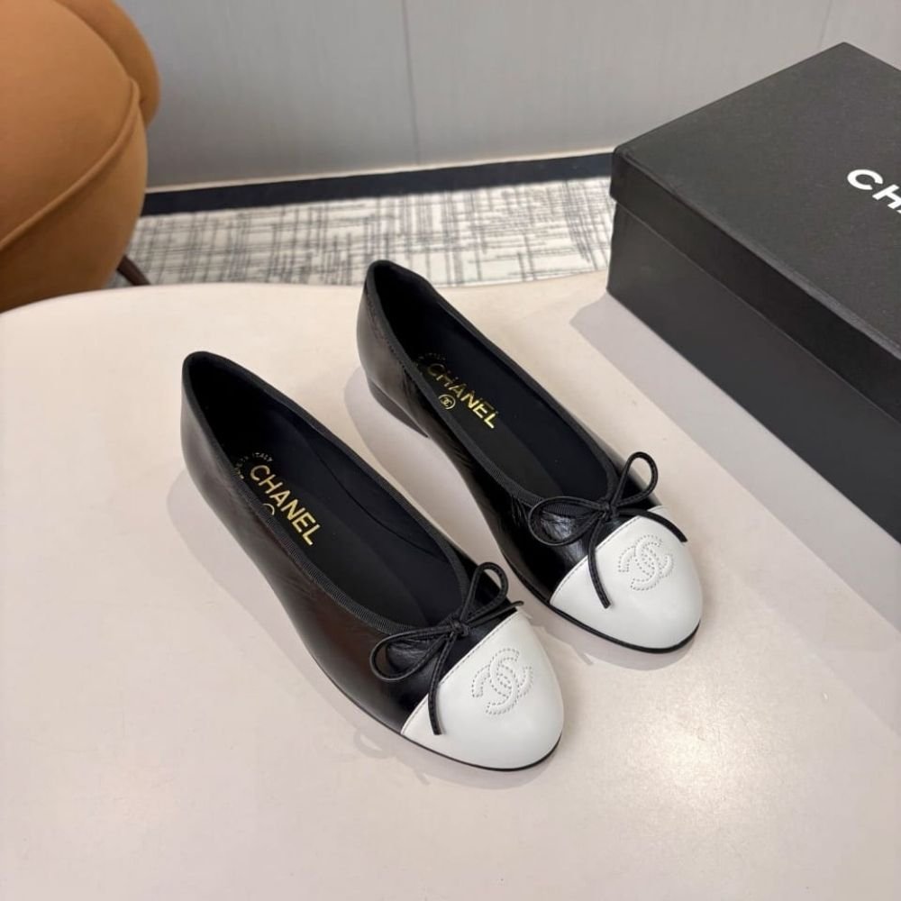 Chanel Ballet Flats Black And White