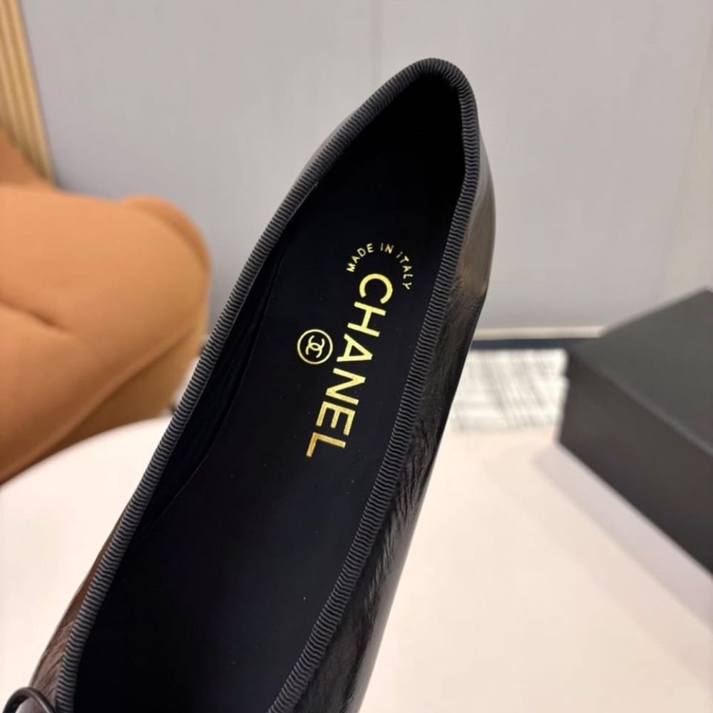 Chanel Ballet Flats Black And White