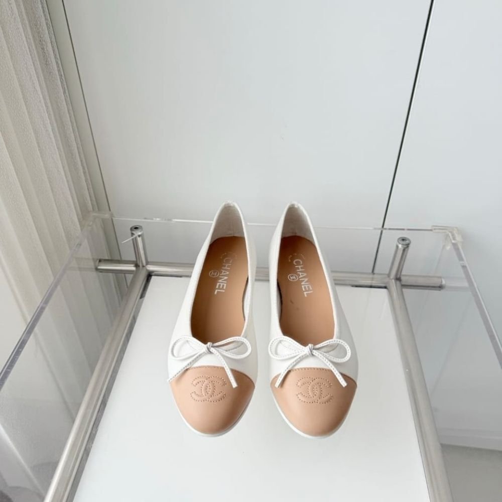 Chanel Ballet Flats White And Beige