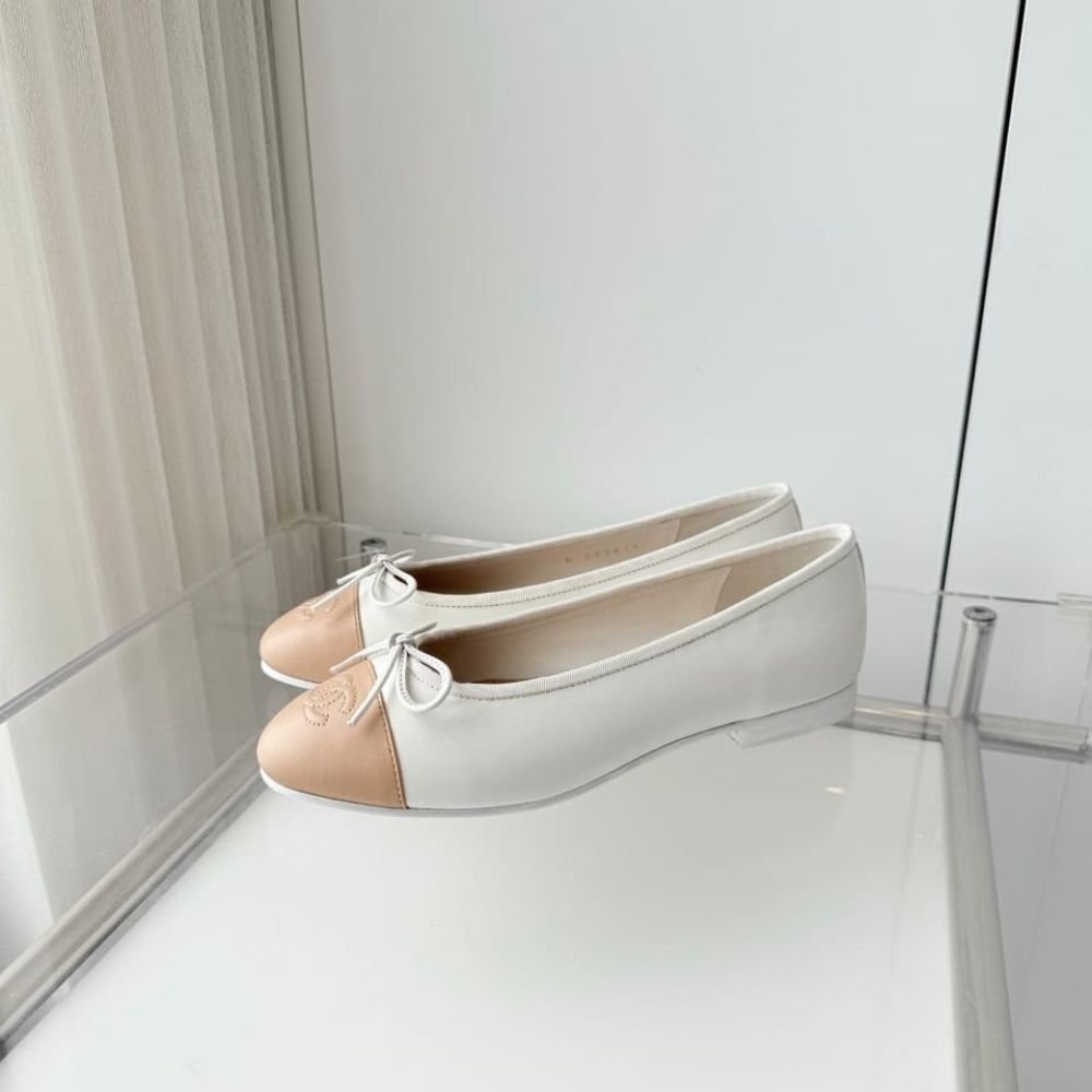 Chanel Ballet Flats White And Beige