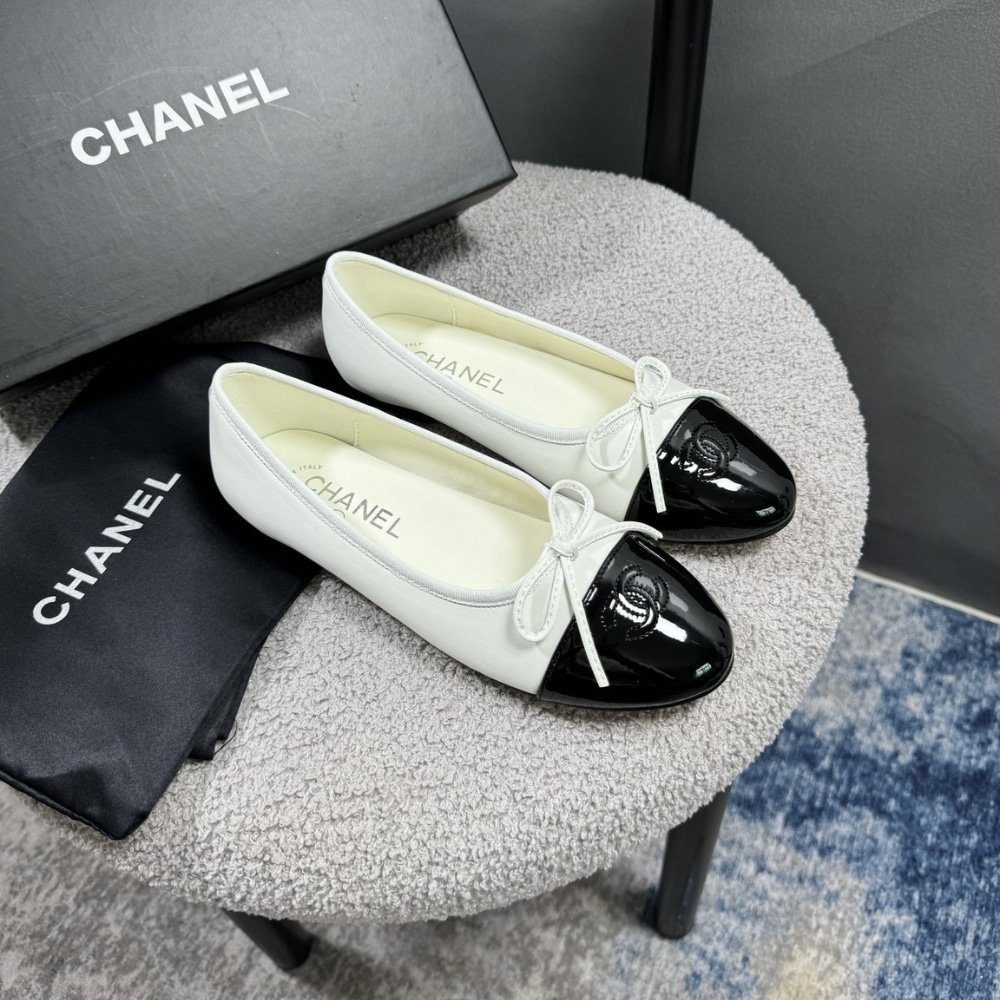 Chanel Ballet Flats White Black