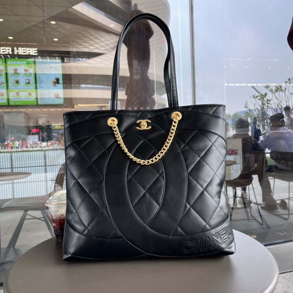 Chanel CC Caviar Shopping Bag Black 37Cm