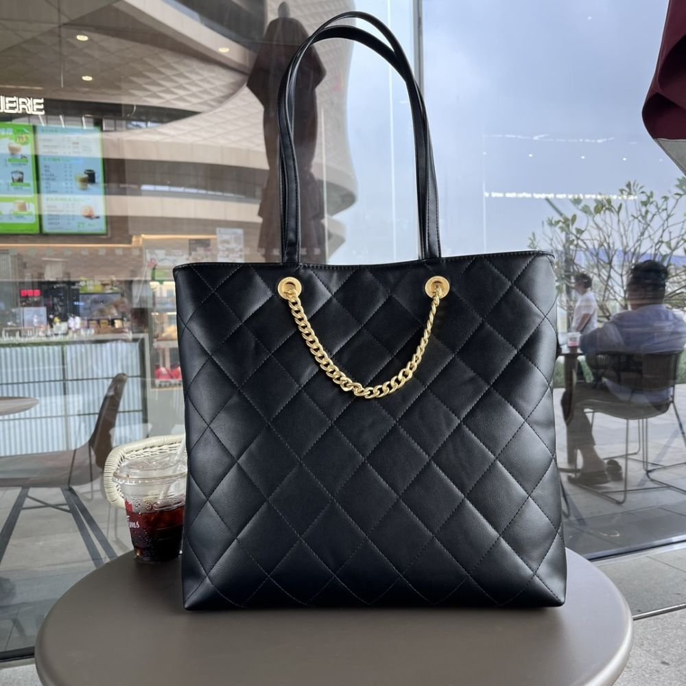 Chanel CC Caviar Shopping Bag Black 37Cm