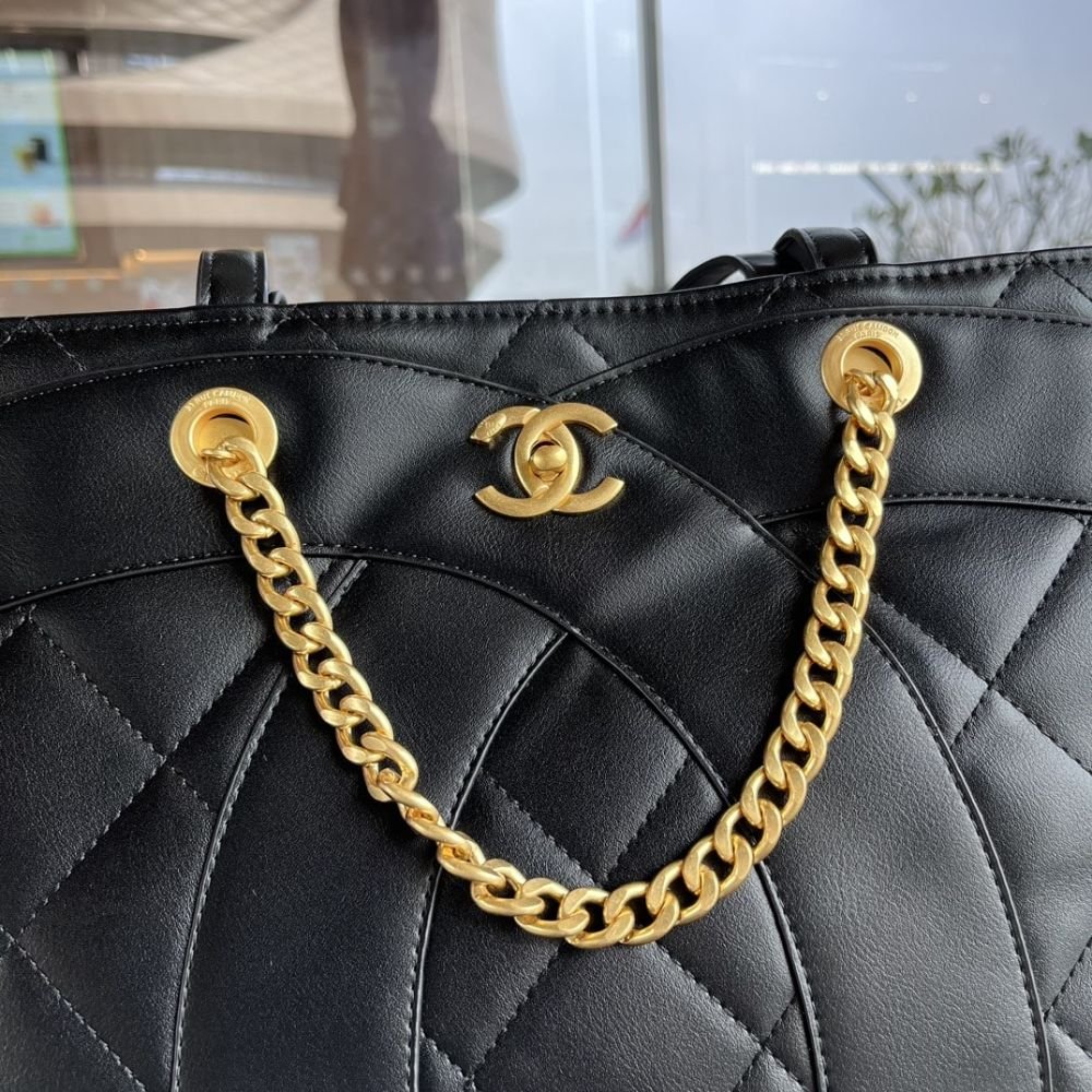 Chanel CC Caviar Shopping Bag Black 37Cm