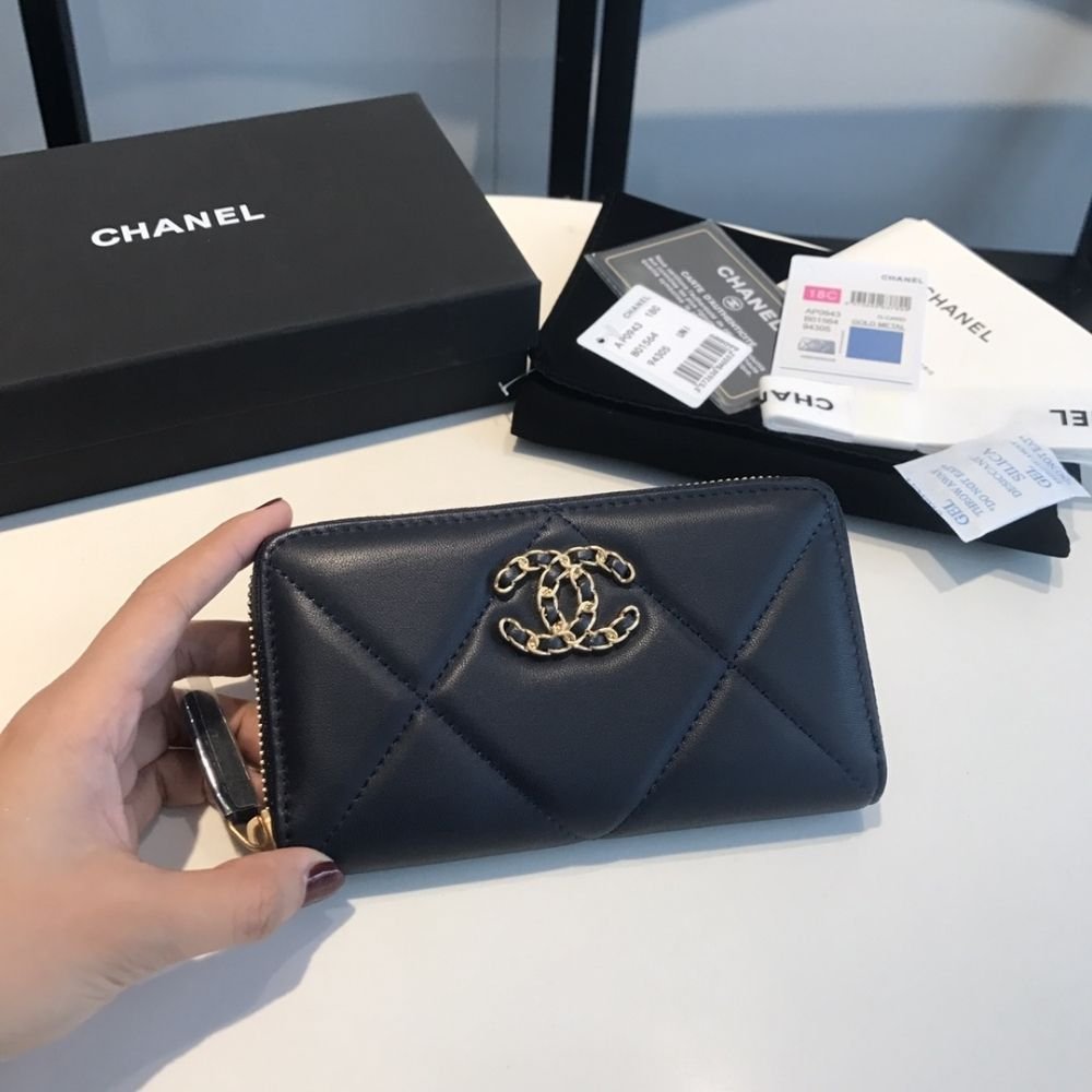 Chanel CC Red Black Wallet 16Cm