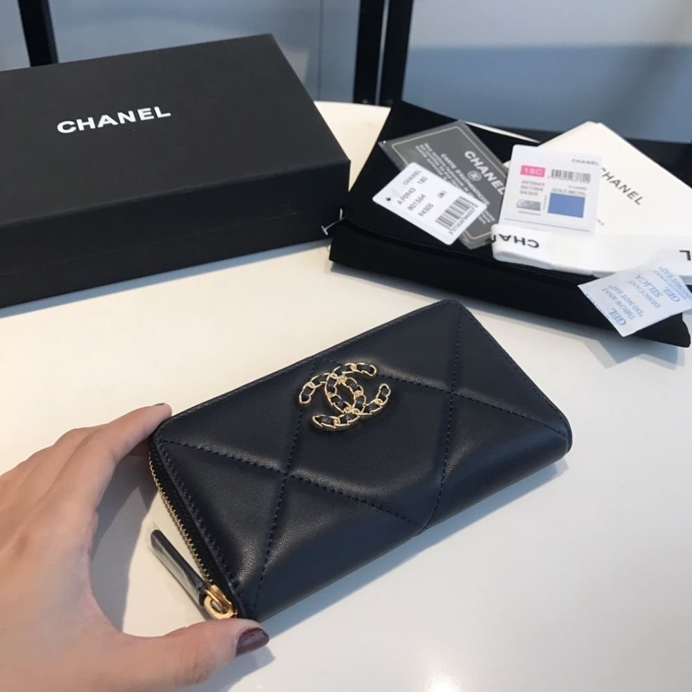Chanel CC Red Black Wallet 16Cm