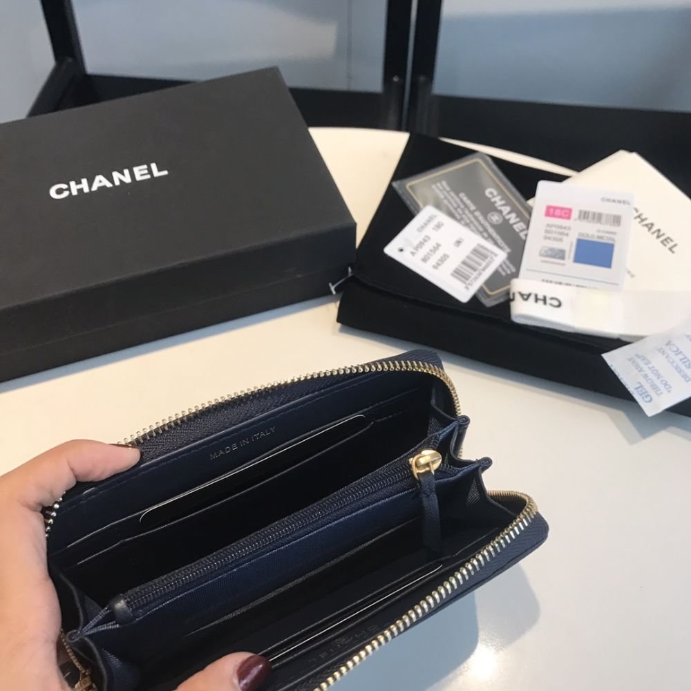 Chanel CC Red Black Wallet 16Cm