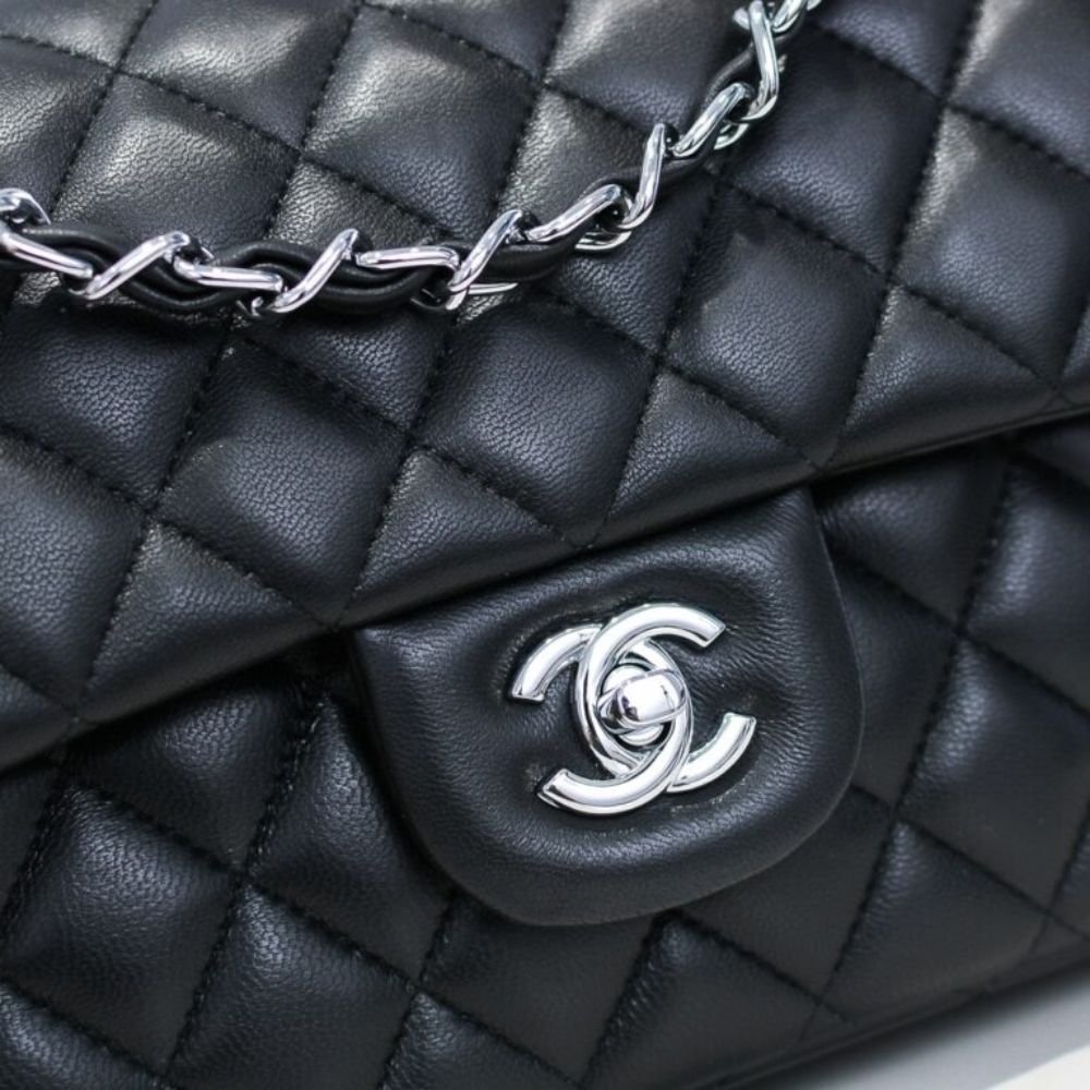 Chanel Classic Medium Flap Bag Black Leather With Silver Hardware 25cm A01113 Y01480 94305