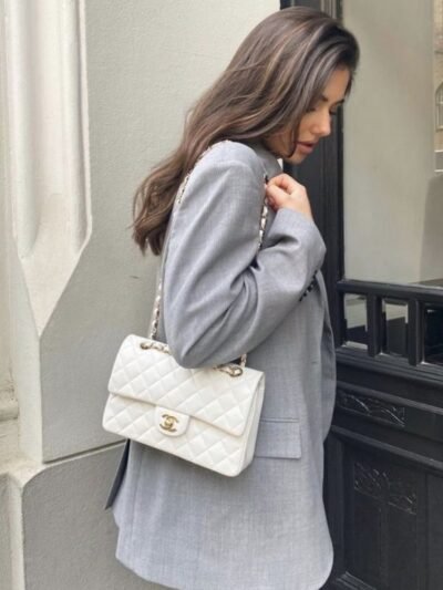 Chanel Classic Medium Handbag White 25Cm A01112