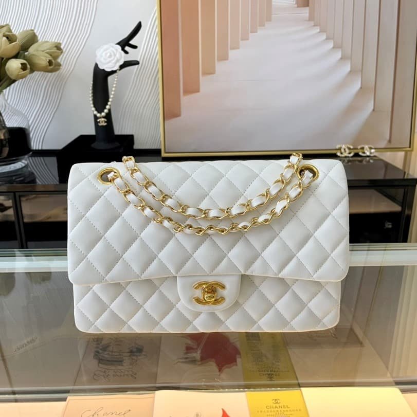 Chanel Classic Medium Handbag White 25Cm A01112