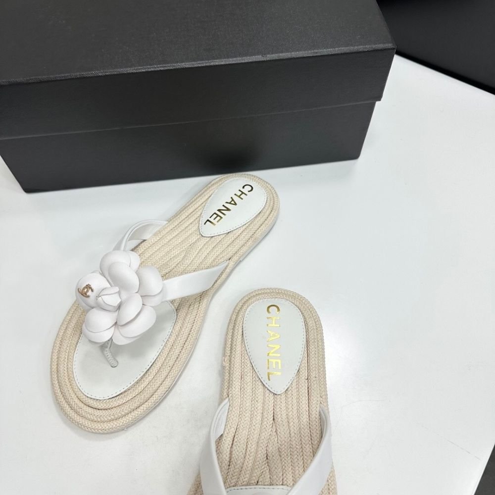 Chanel Flip Flops With Camellia White