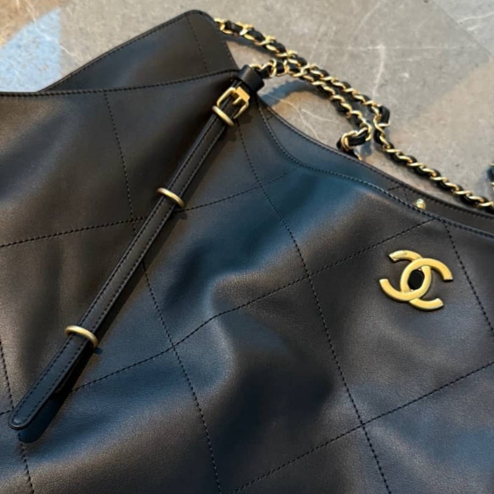 Chanel Large Shopping Bag And Gold Tone Metal Black 33Cm AS5463 B20565 94305