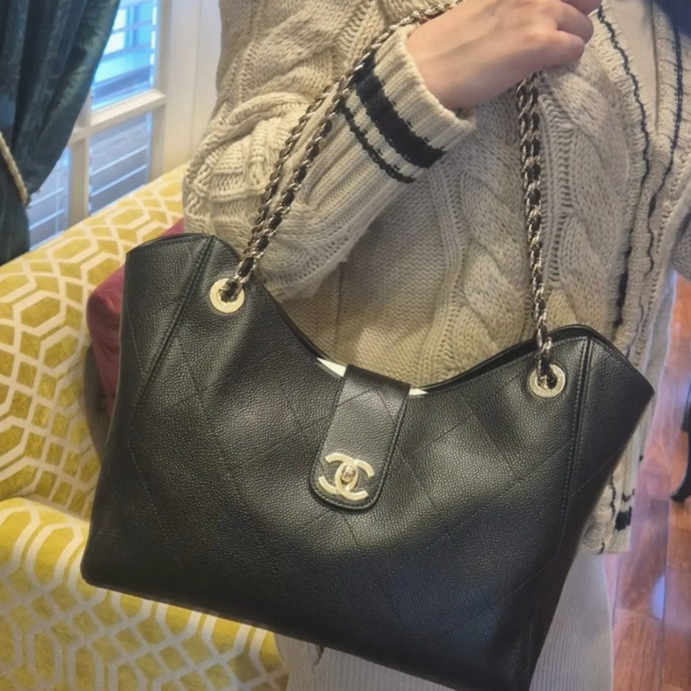 Chanel Large Shopping Bag Grained Leather Black 32Cm