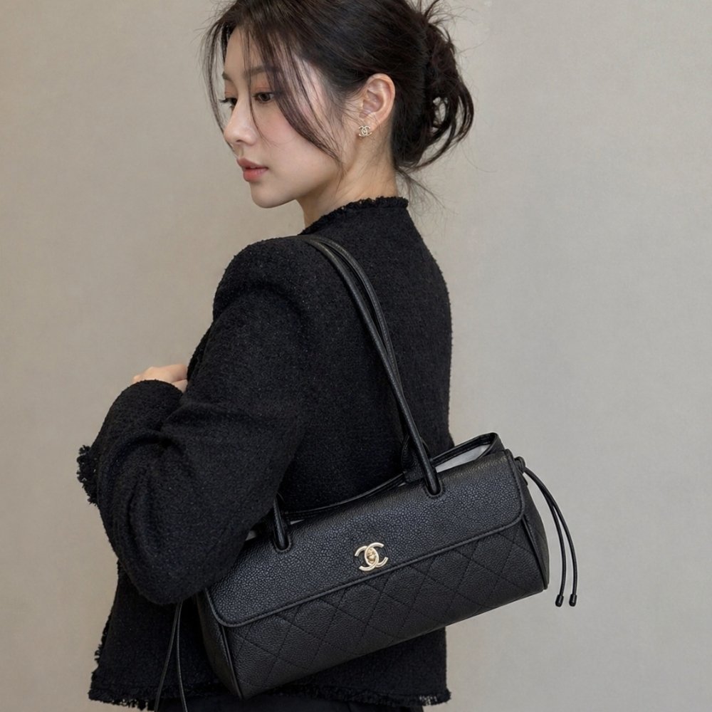 Chanel Medium Handle Bag Black Pebbled Leather 30Cm
