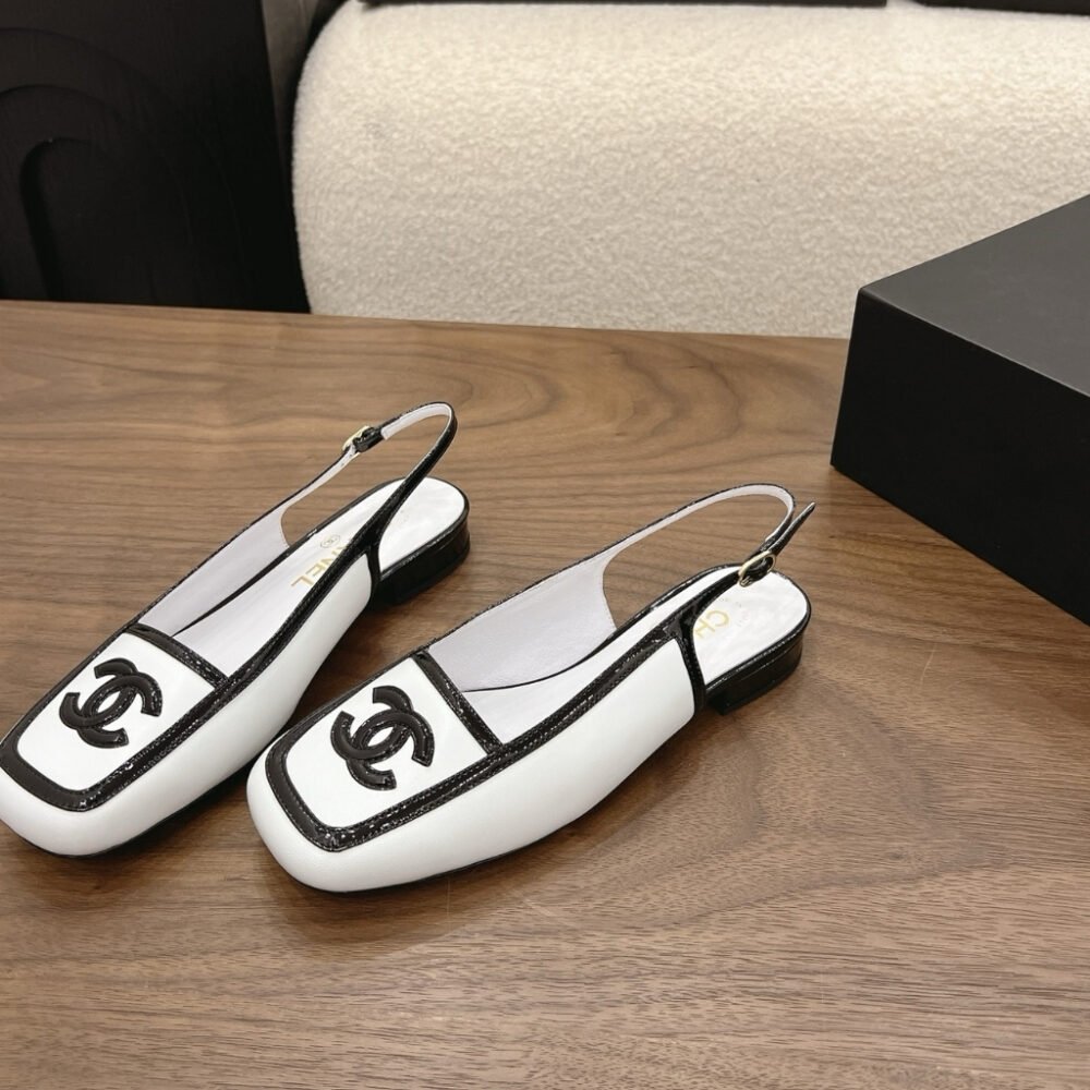 Chanel Slingbacks Smooth And Shiny Leather White Black G47521 B25787 UD085