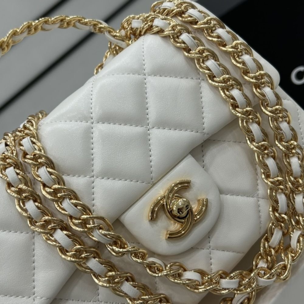 Chanel Small Flap Bag With Top Handle White 21cm AS4023 B10719 10601