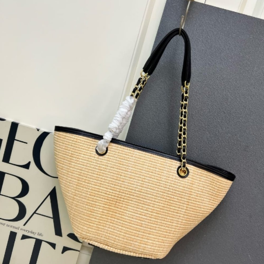 Chanel Small Shopping Bag Braided Straw And Gold Tone Metal Beige 23Cm AS5951 B22647 U6027