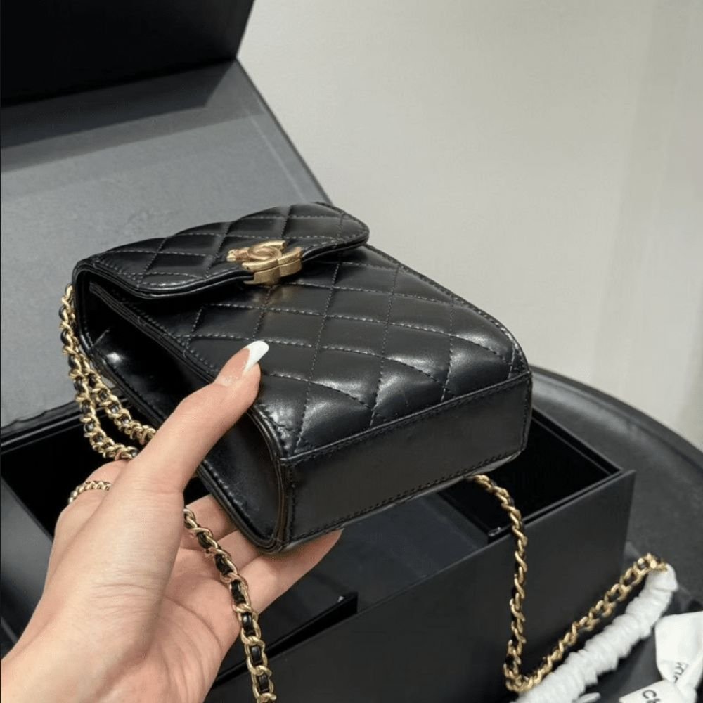 Chanel Trendy CC Phone Holder Crossbody Bags Black 17Cm