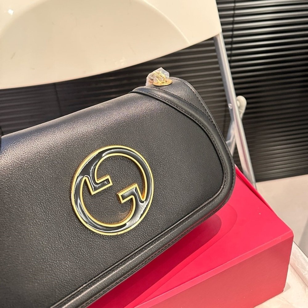 Gucci Blondie Small Shoulder Bag Black Leather 26Cm 815715 AAEEX 1000