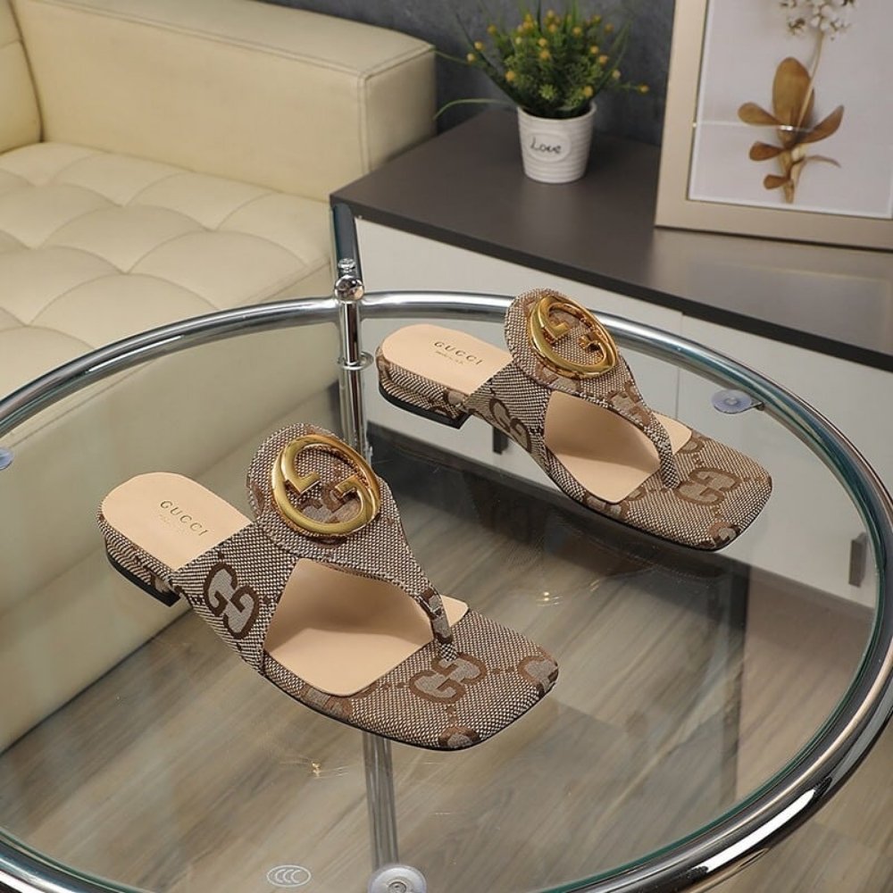 Gucci Blondie Thong Canvas Sandals Ebony Brown