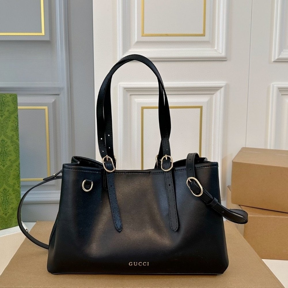 Gucci GG Emblem Medium Tote Bag Black 31Cm 815213 AAEC2 1000