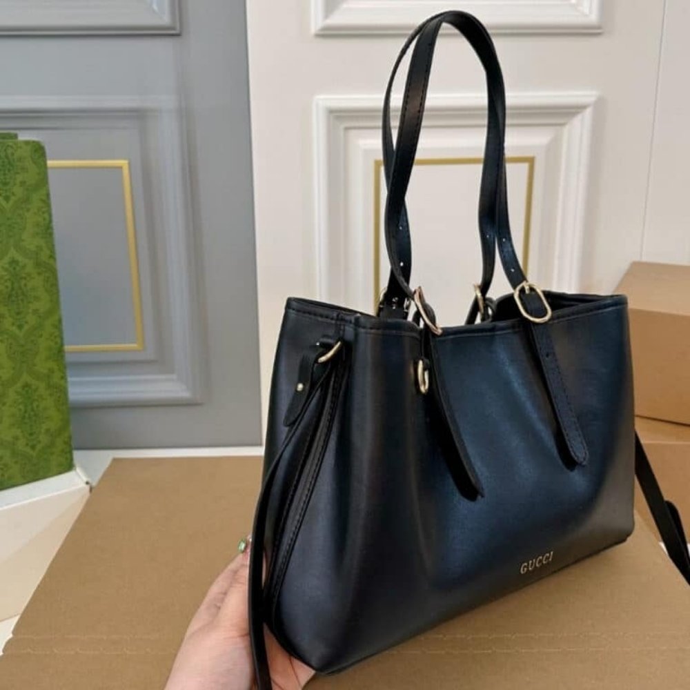 Gucci GG Emblem Medium Tote Bag Black 31Cm 815213 AAEC2 1000