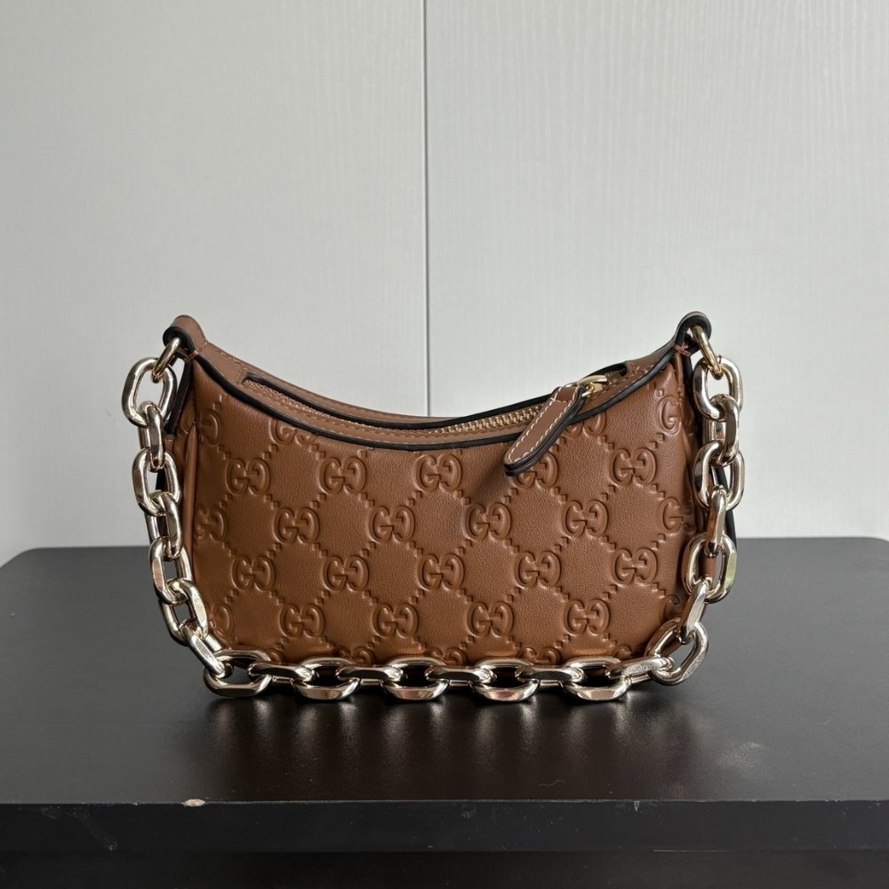 Gucci GG Emblem Mini Shoulder Bag In Brown 19Cm 847091 AAFDV 2718