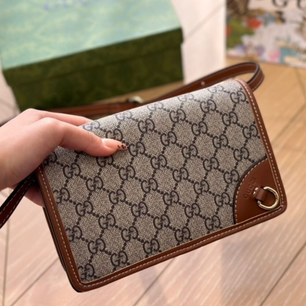 Gucci GG Emblem Small Shoulder Bag Beige 20Cm 820688 FAD6L 9758