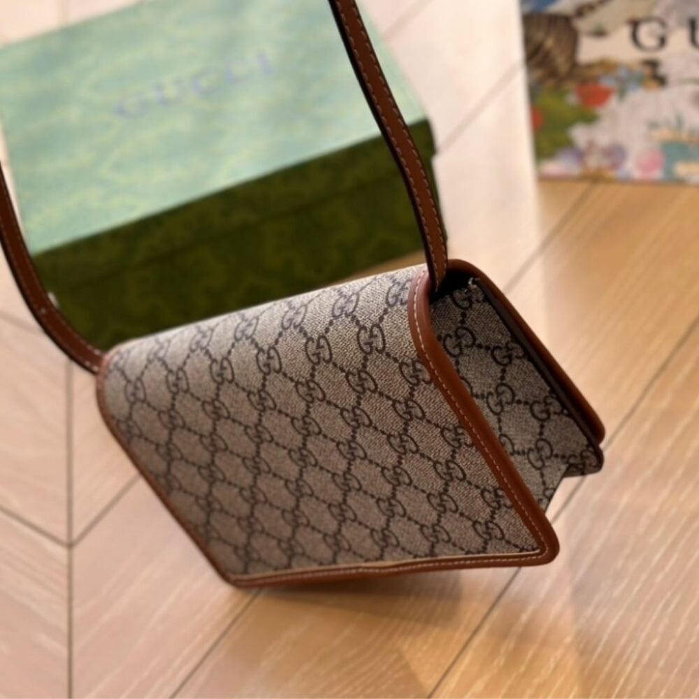 Gucci GG Emblem Small Shoulder Bag Beige 20Cm 820688 FAD6L 9758
