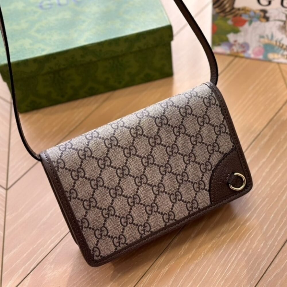 Gucci GG Emblem Small Shoulder Bag Beige And Black 20Cm 820688 FAD6L 9741
