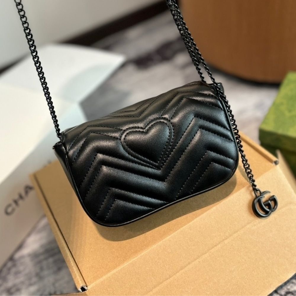 Gucci GG Marmont Mini Belt Bag Black 16Cm 699757 UM8KV 1000