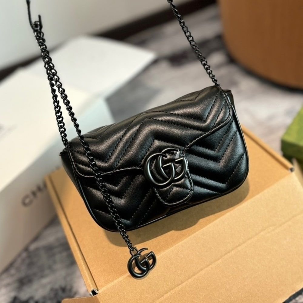 Gucci GG Marmont Mini Belt Bag Black 16Cm 699757 UM8KV 1000