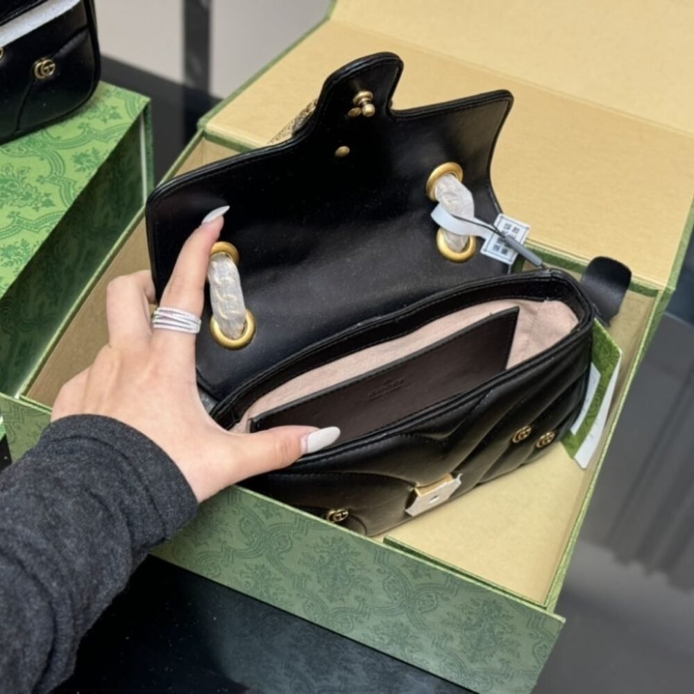 Gucci GG Marmont Small Shoulder Bag Black 26Cm 443497AACPG
