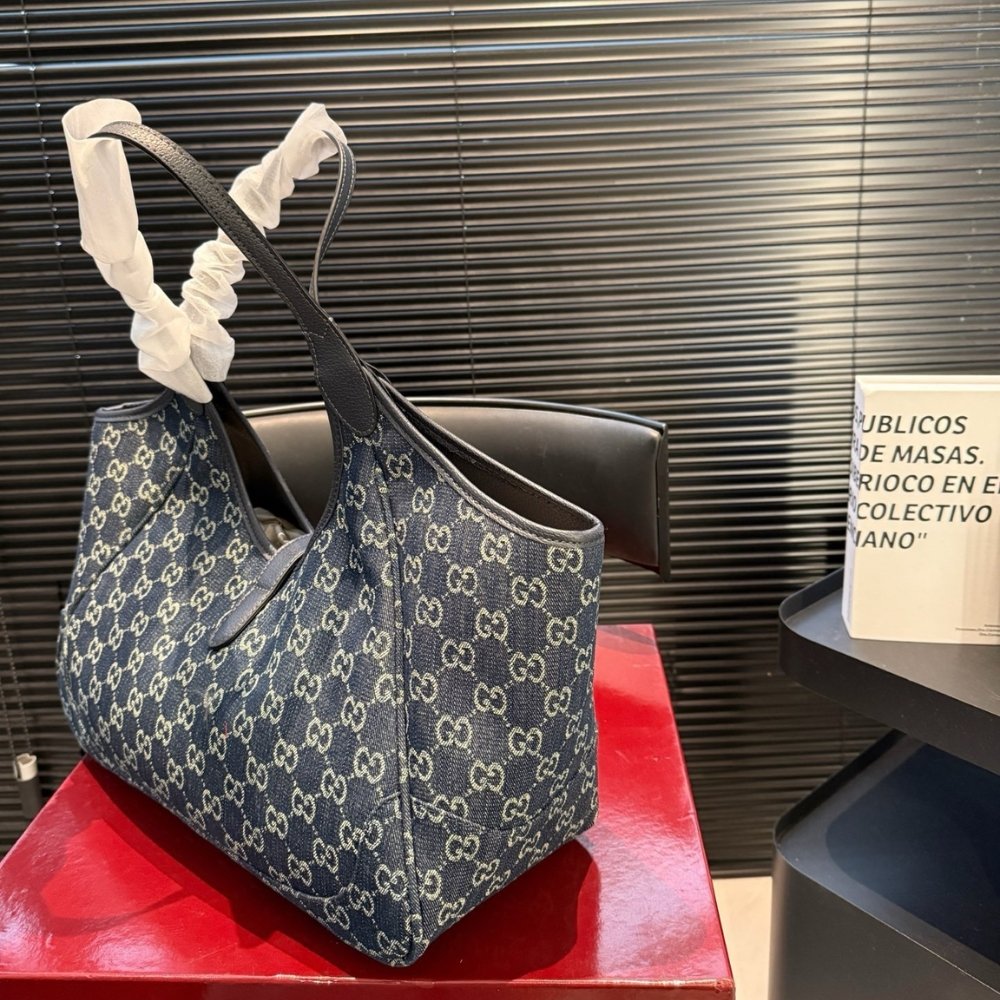 Gucci Mercato Medium Tote Bag GG Canvas Denim Blue 35cm